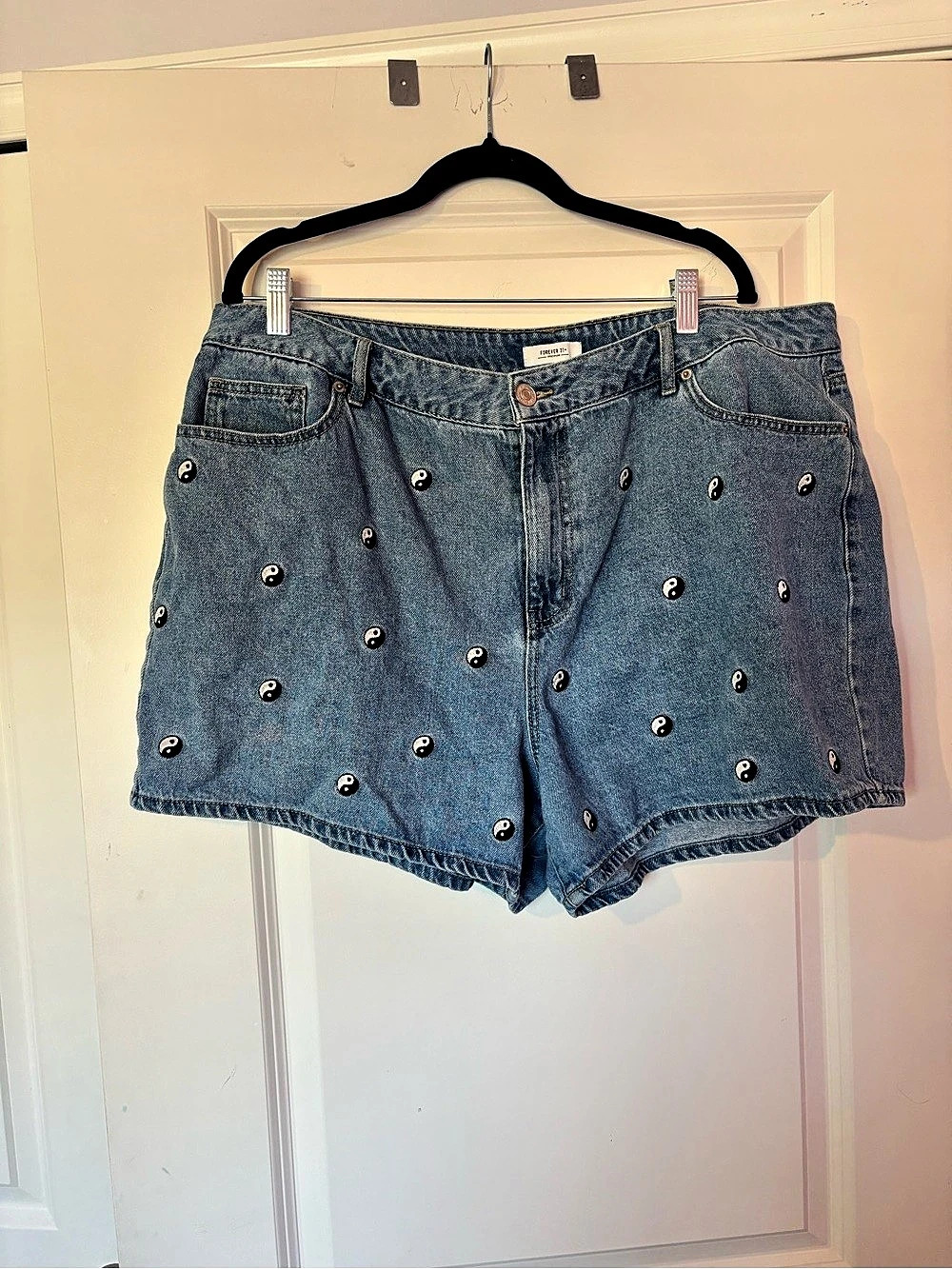 Forever 21 + Premium denim shorts Embellished Denim Shorts in Blue Size 16